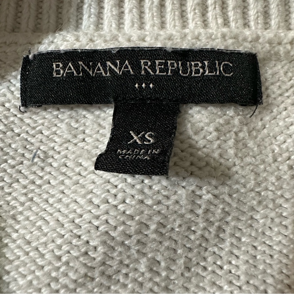 Banana Republic Cream Crew Neck Sweater with Cable Knit - Picture 4 of 4